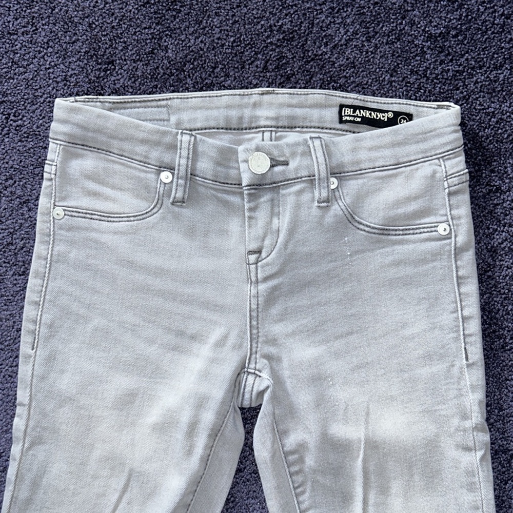 Blank NYC size 24 grey jeans spray on